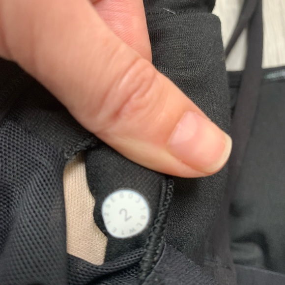 Lululemon Power Y tank - Black - Picture 3 of 3